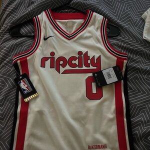 Lillard Portland jersey